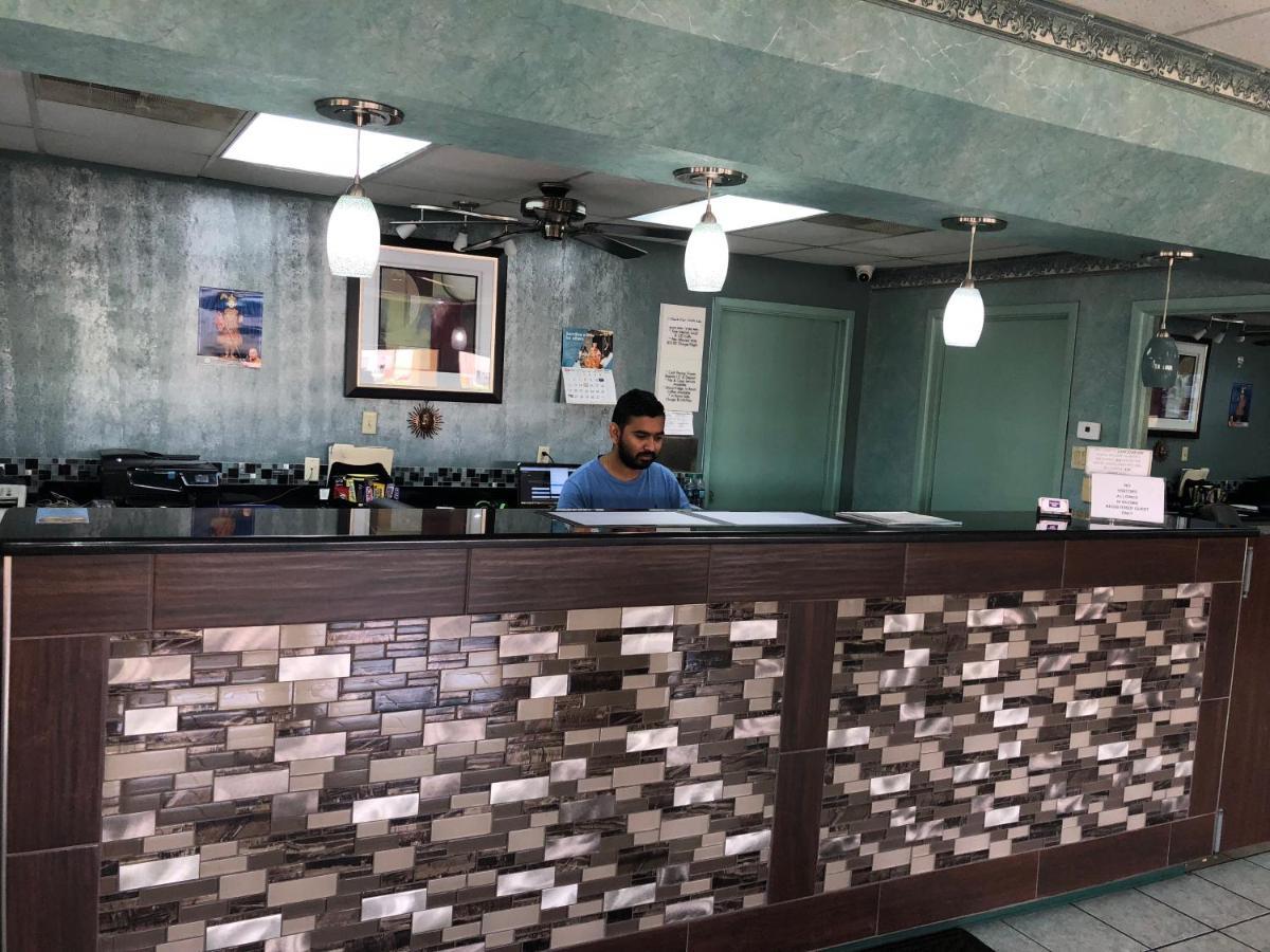 Lone Star Inn Лъбък Екстериор снимка