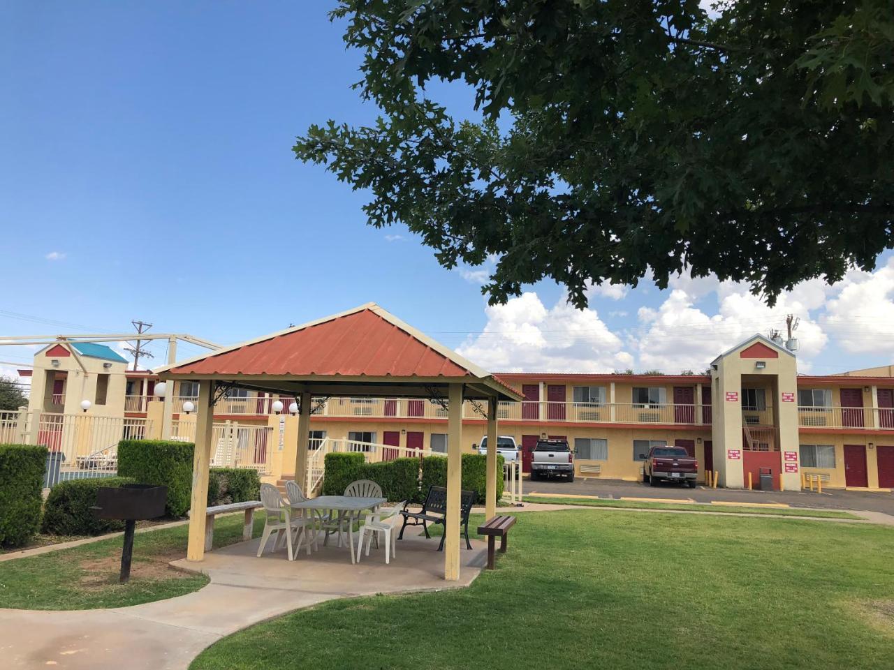 Lone Star Inn Лъбък Екстериор снимка
